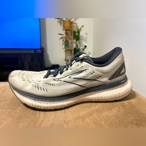 Brooks Glycerin 19– Women Size 9